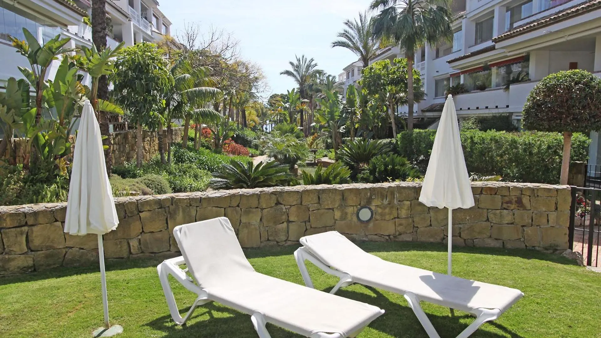 1105 Beachfront Apartment Golden Mile Marbella 0*,  Spain